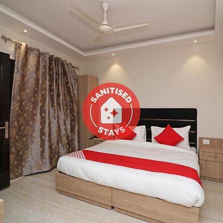 אגרה Oyo 72937 Hotel Tyagraj מראה חיצוני תמונה
