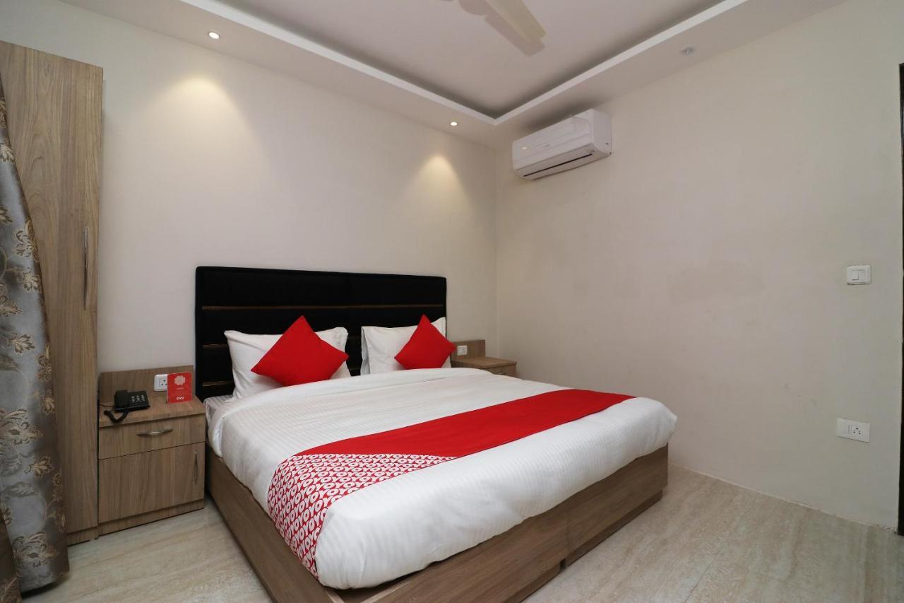 אגרה Oyo 72937 Hotel Tyagraj מראה חיצוני תמונה