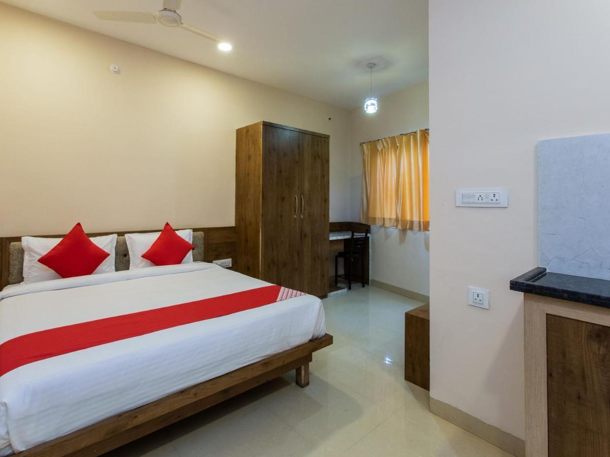 אגרה Oyo 72937 Hotel Tyagraj מראה חיצוני תמונה
